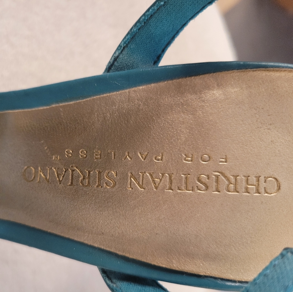 Sandals - Picture 2 of 5